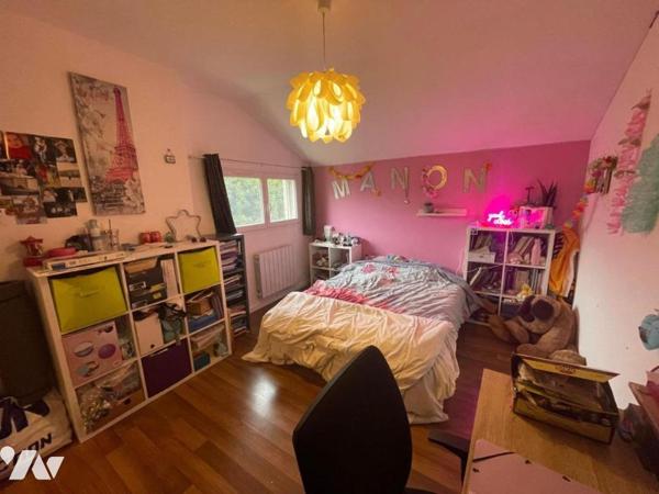 Maison de 184 m² et ses dépendances.