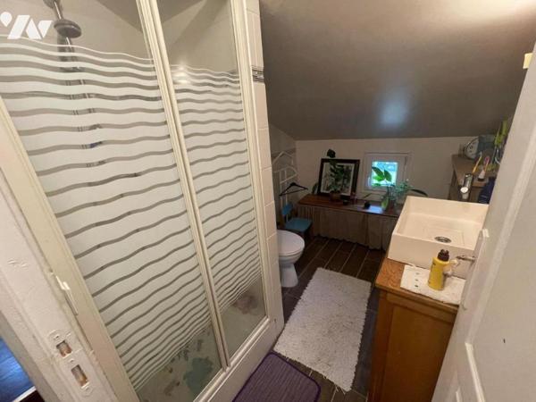 Maison de 184 m² et ses dépendances.