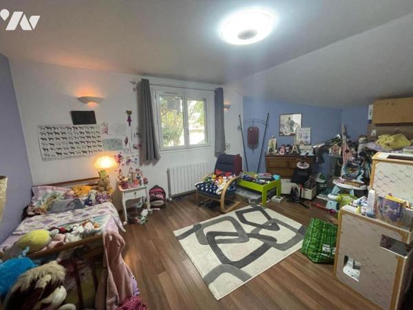 Maison de 184 m² et ses dépendances.