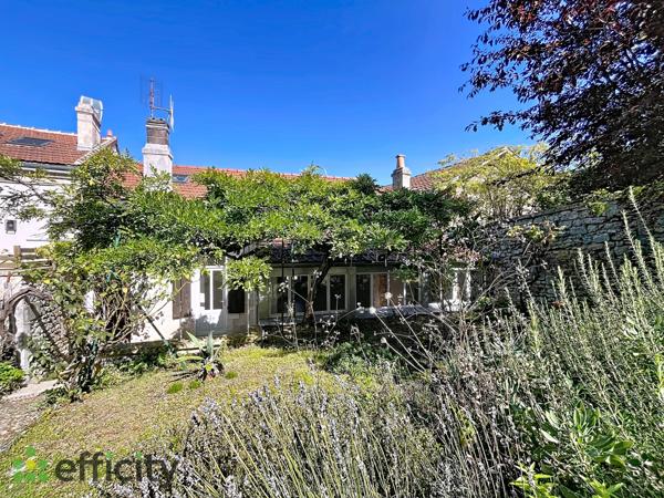 Maison 5 pièces - 136 m² Exclusivité efficity