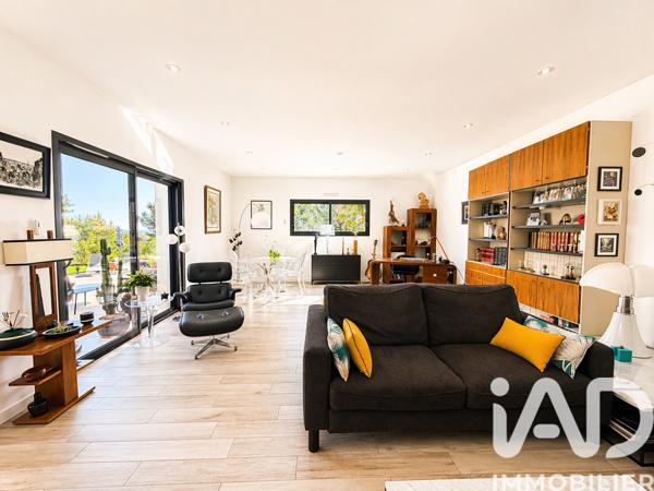 Maison à vendre 7 pièces 168,27 m² Nîmes
