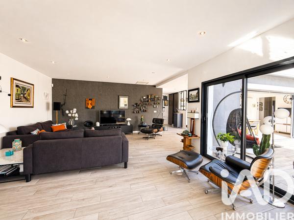 Maison à vendre 7 pièces 168,27 m² Nîmes