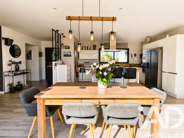 Maison à vendre 7 pièces 168,27 m² Nîmes