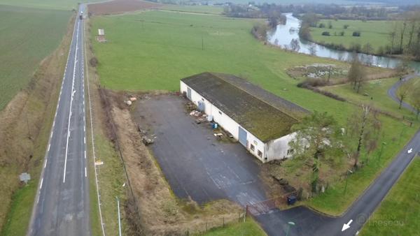 Bâtiment à MOUZON (08210)