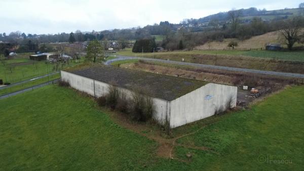 Bâtiment à MOUZON (08210)