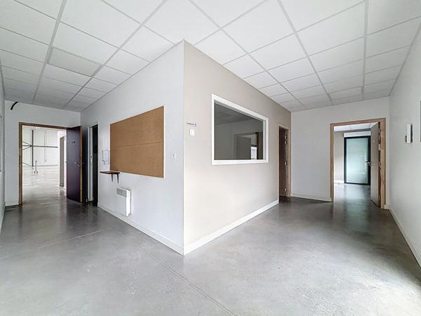 Local d'activité Brissac Loire Aubance 800 m2