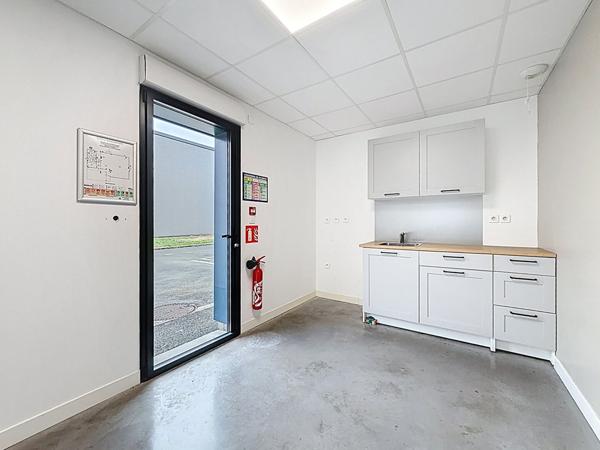 Local d'activité Brissac Loire Aubance 800 m2