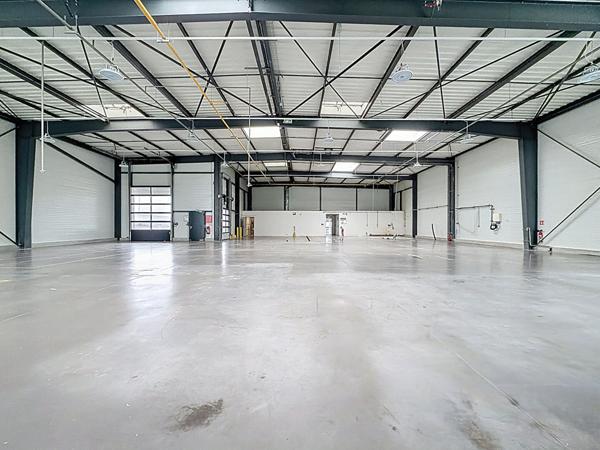Local d'activité Brissac Loire Aubance 800 m2