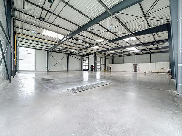 Local d'activité Brissac Loire Aubance 800 m2