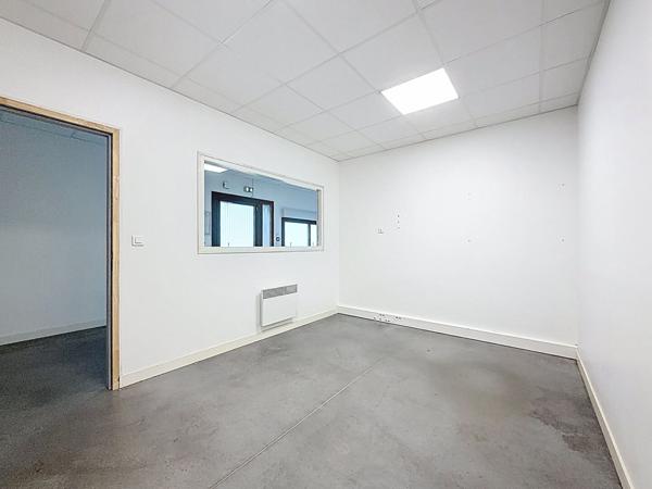 Local d'activité Brissac Loire Aubance 800 m2