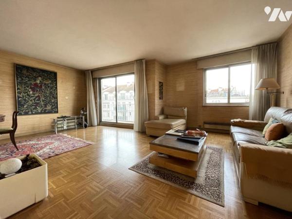 ROSNY-SOUS-BOIS / CENTRE-VILLE - APPARTEMENT 5 PIÈCES ÉTAGE ÉLEVÉ + CAVE + DOUBLE-GARAGE