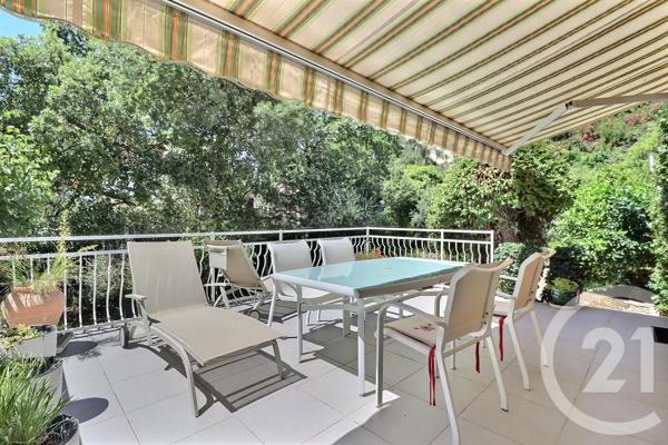 Maison à vendre  4 pièces - 110 m 2   FREJUS  - 83