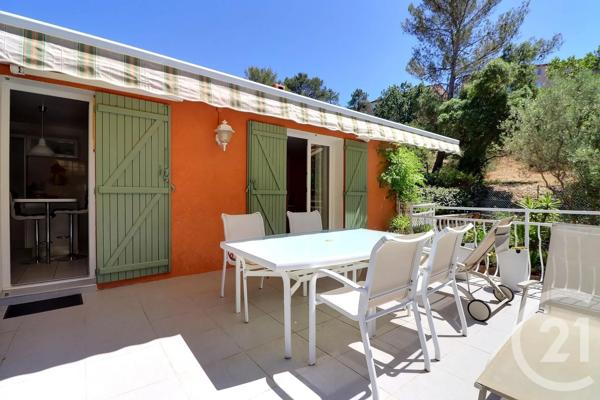 Maison à vendre  4 pièces - 110 m 2   FREJUS  - 83