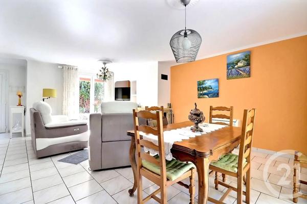 Maison à vendre  4 pièces - 110 m 2   FREJUS  - 83