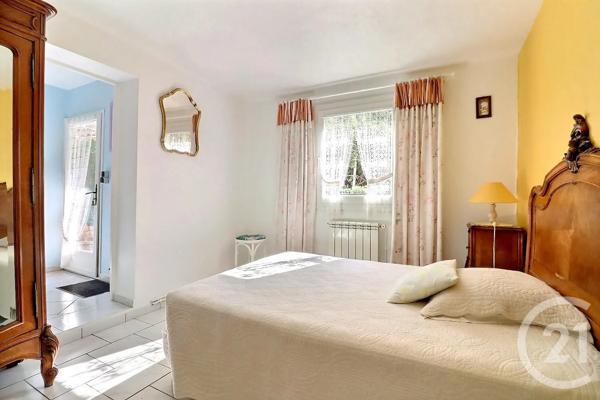 Maison à vendre  4 pièces - 110 m 2   FREJUS  - 83