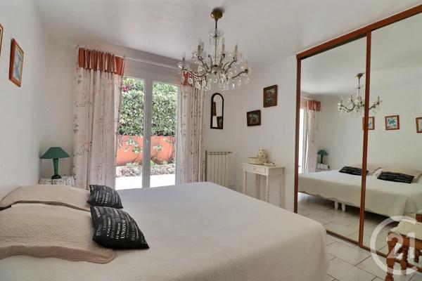 Maison à vendre  4 pièces - 110 m 2   FREJUS  - 83