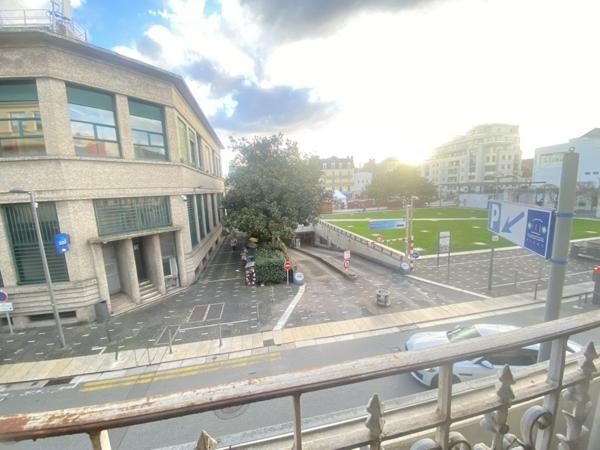 03200 VICHY –IMMEUBLE DE RAPPORT MIXTE AVEC 2 APPARTEMENTS + LOCAL COMMERCIAL -COEUR DE VILLE