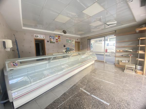 03200 VICHY –IMMEUBLE DE RAPPORT MIXTE AVEC 2 APPARTEMENTS + LOCAL COMMERCIAL -COEUR DE VILLE