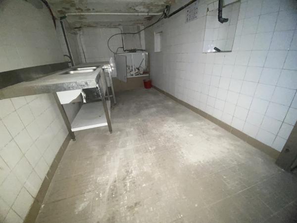 03200 VICHY –IMMEUBLE DE RAPPORT MIXTE AVEC 2 APPARTEMENTS + LOCAL COMMERCIAL -COEUR DE VILLE