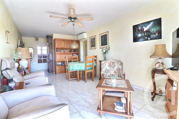 Appartement T3 à vendre  3 pièces - 64,50 m 2   FREJUS  - 83