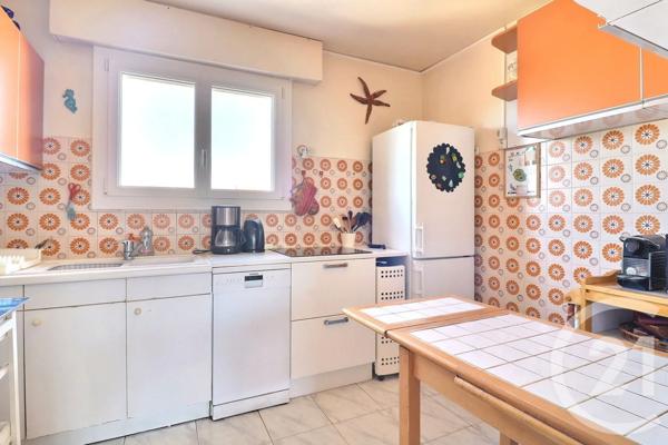 Appartement T3 à vendre  3 pièces - 64,50 m 2   FREJUS  - 83
