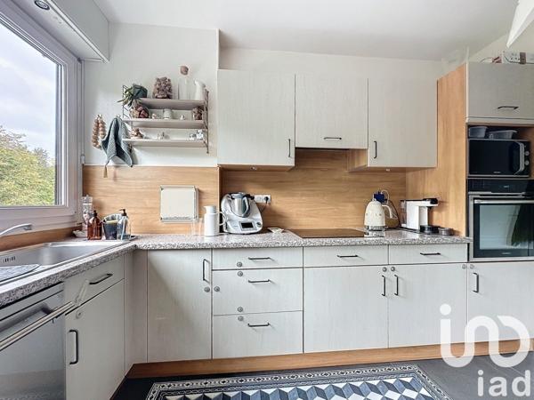 Appartement 6 pièces de 123 m² à Vaux-le-Pénil (77000)