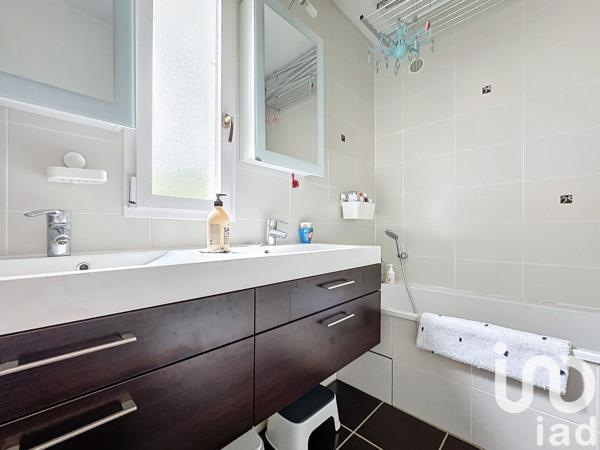 Appartement 6 pièces de 123 m² à Vaux-le-Pénil (77000)