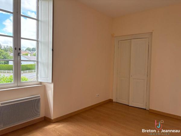 Appartement T3 - LE GENEST SAINT ISLE