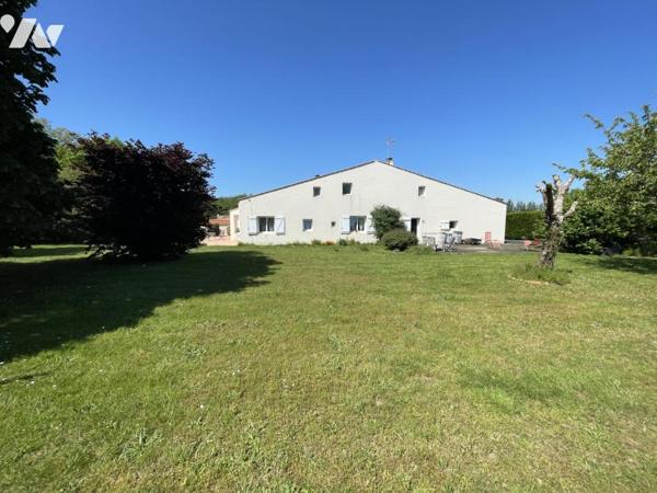 BOUAYE CENTRE maison d'environ 332m² surface utile dont 173m²  habitable sur terrain  2463m²