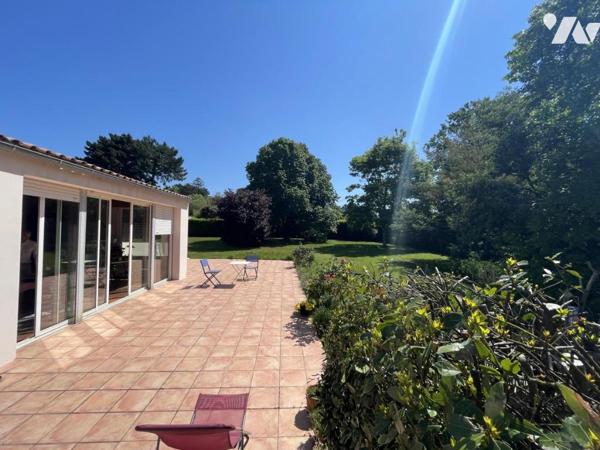 BOUAYE CENTRE maison d'environ 332m² surface utile dont 173m²  habitable sur terrain  2463m²