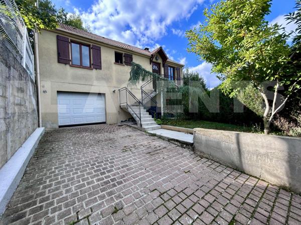 Maison de 115m² sur un terrain de 385m² sur sous sol total.