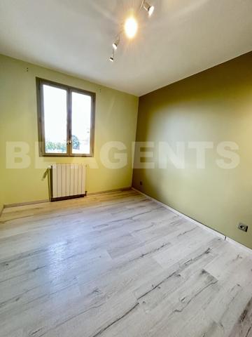 Maison de 115m² sur un terrain de 385m² sur sous sol total.