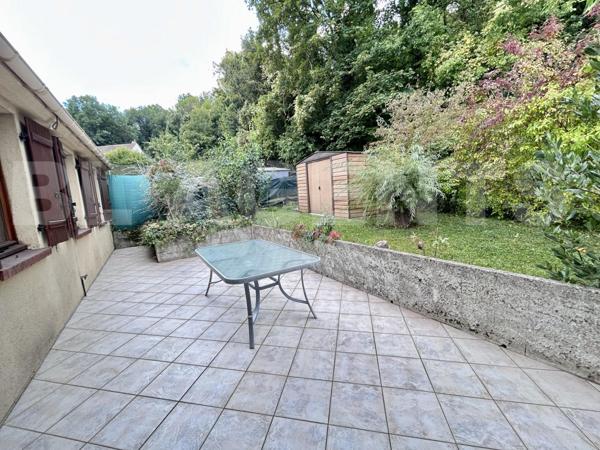 Maison de 115m² sur un terrain de 385m² sur sous sol total.