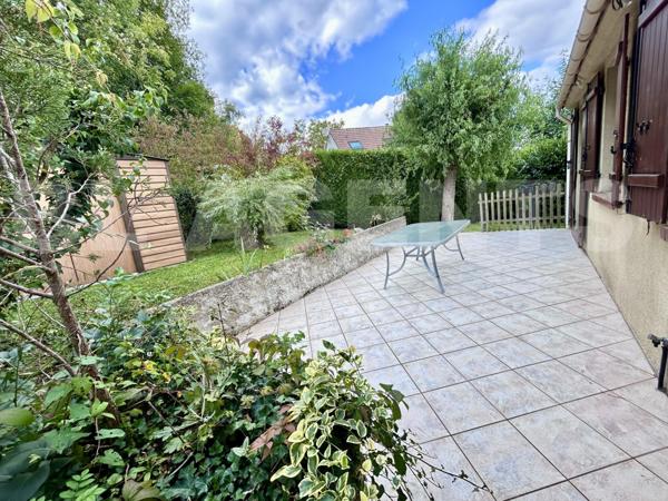 Maison de 115m² sur un terrain de 385m² sur sous sol total.