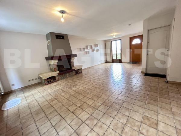 Maison de 115m² sur un terrain de 385m² sur sous sol total.