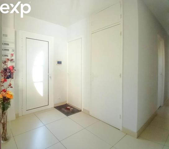 33560-PLAIN-PIED 5 PIECES RÉNOVÉ - 3 CHAMBRES-GARAGES-PARKINGS