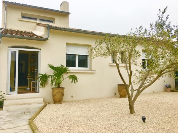 CLERMONT-L’HÉRAULT Villa 130m² 3Ch, Véranda + Garage + Cave + 479m² de Terrain