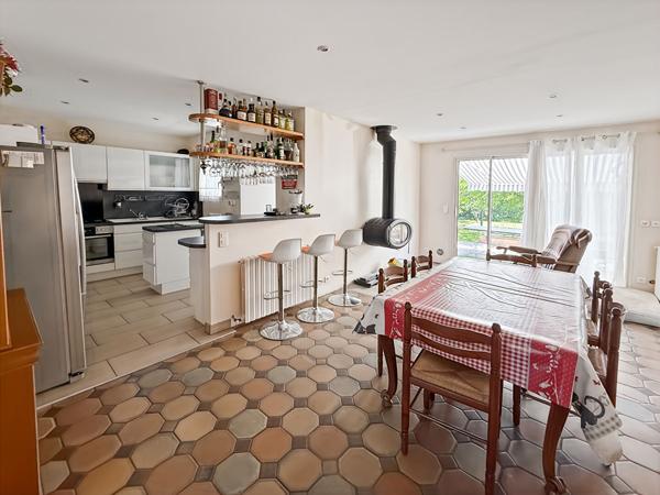 PESSAC  Alouette plain-pied en bon état avec jardin, garage