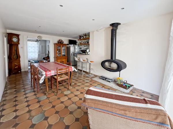 PESSAC  Alouette plain-pied en bon état avec jardin, garage