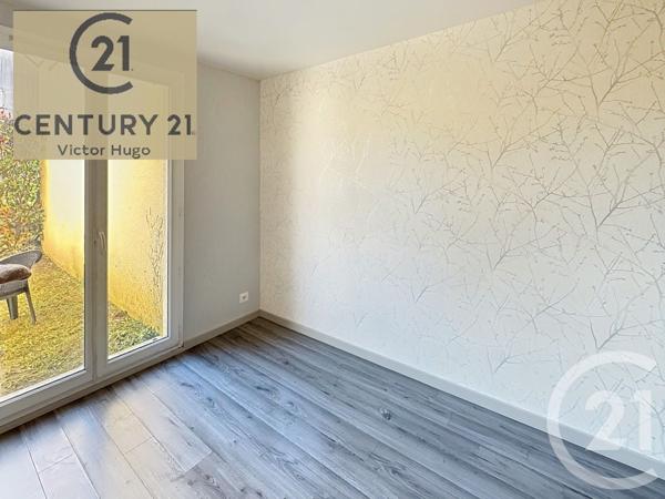 Appartement F2 à vendre  2 pièces - 48,45 m 2   CONDAT SUR VIENNE  - 87