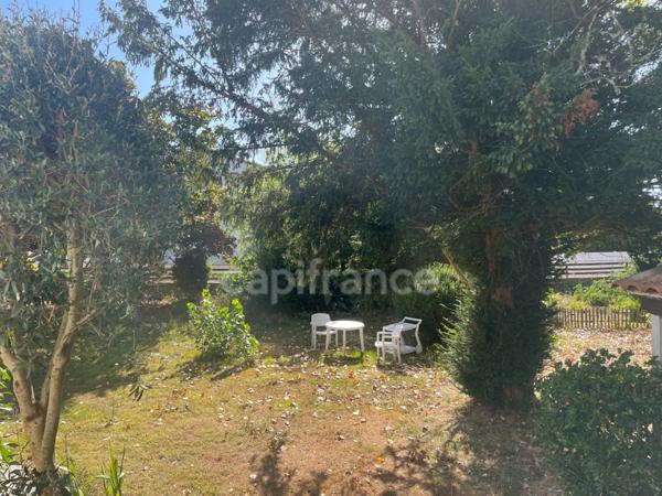 Maison de caractère dans quartier calme et verdoyant, proche commerces et mer