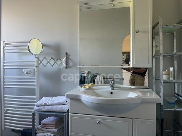 Maison de caractère dans quartier calme et verdoyant, proche commerces et mer