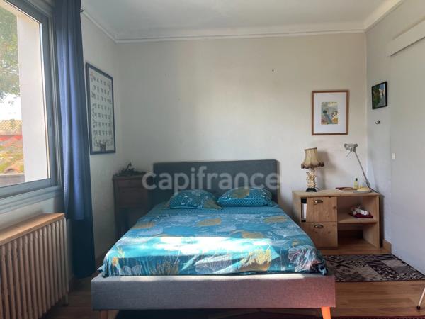 Maison de caractère dans quartier calme et verdoyant, proche commerces et mer