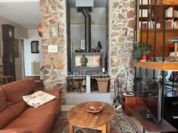 Maison de caractère dans quartier calme et verdoyant, proche commerces et mer