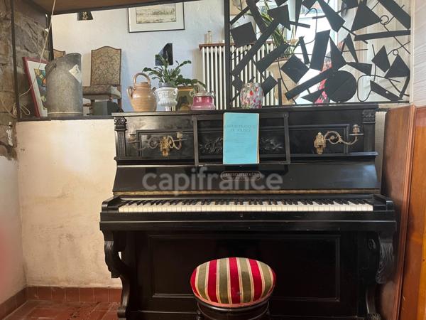 Maison de caractère dans quartier calme et verdoyant, proche commerces et mer