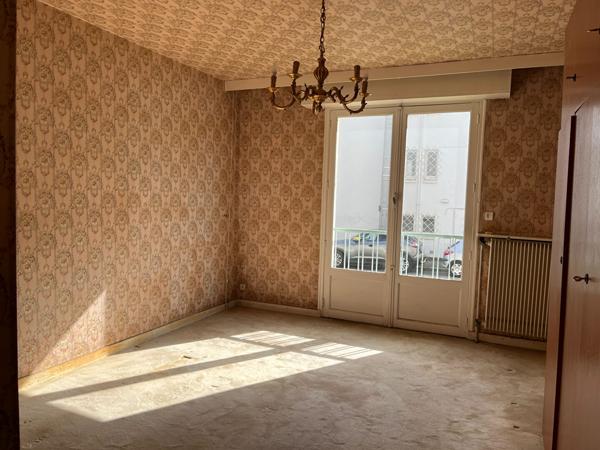 Appartement 3 pièces 80m² à rénover,  
Nantes 44300