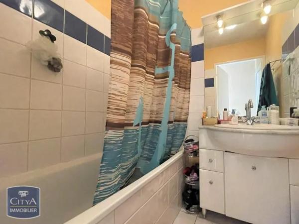 Appartement à louer 2 pièces 48.58m² Sorgues (84700)