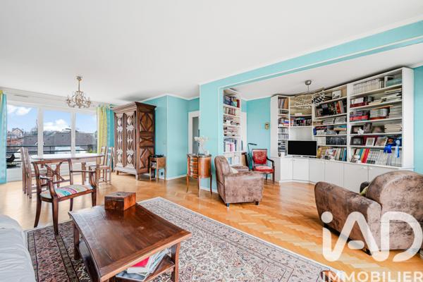 Appartement à vendre 6 pièces 131 m² Le Chesnay-Rocquencourt