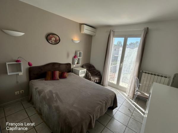 Maison de ville provençale à vendre 5 pièces DRAGUIGNAN (83) avec piscine et jardin arboré- 127,61 m2 loi Carrez - 470 000 € honnoraires d'agence inclus