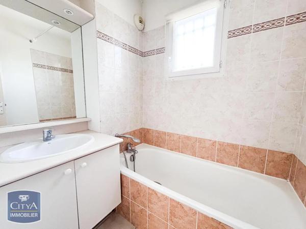 Appartement à louer 2 pièces 43.78m² Carcassonne (11000)
